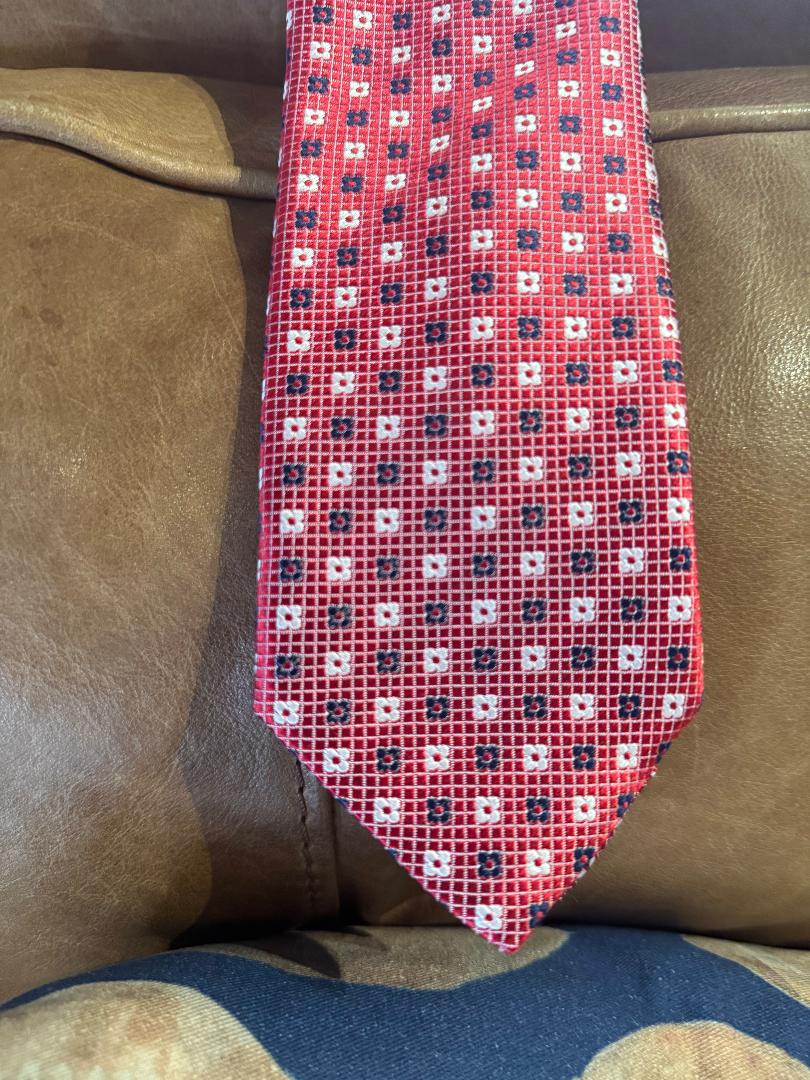 Geoff Nickolson Red w/b 100% Silk GN27-4073D