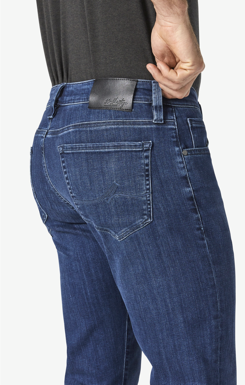 H0031029033 Courage Straight Leg Jeans Mid Rise | Mid UrbanH