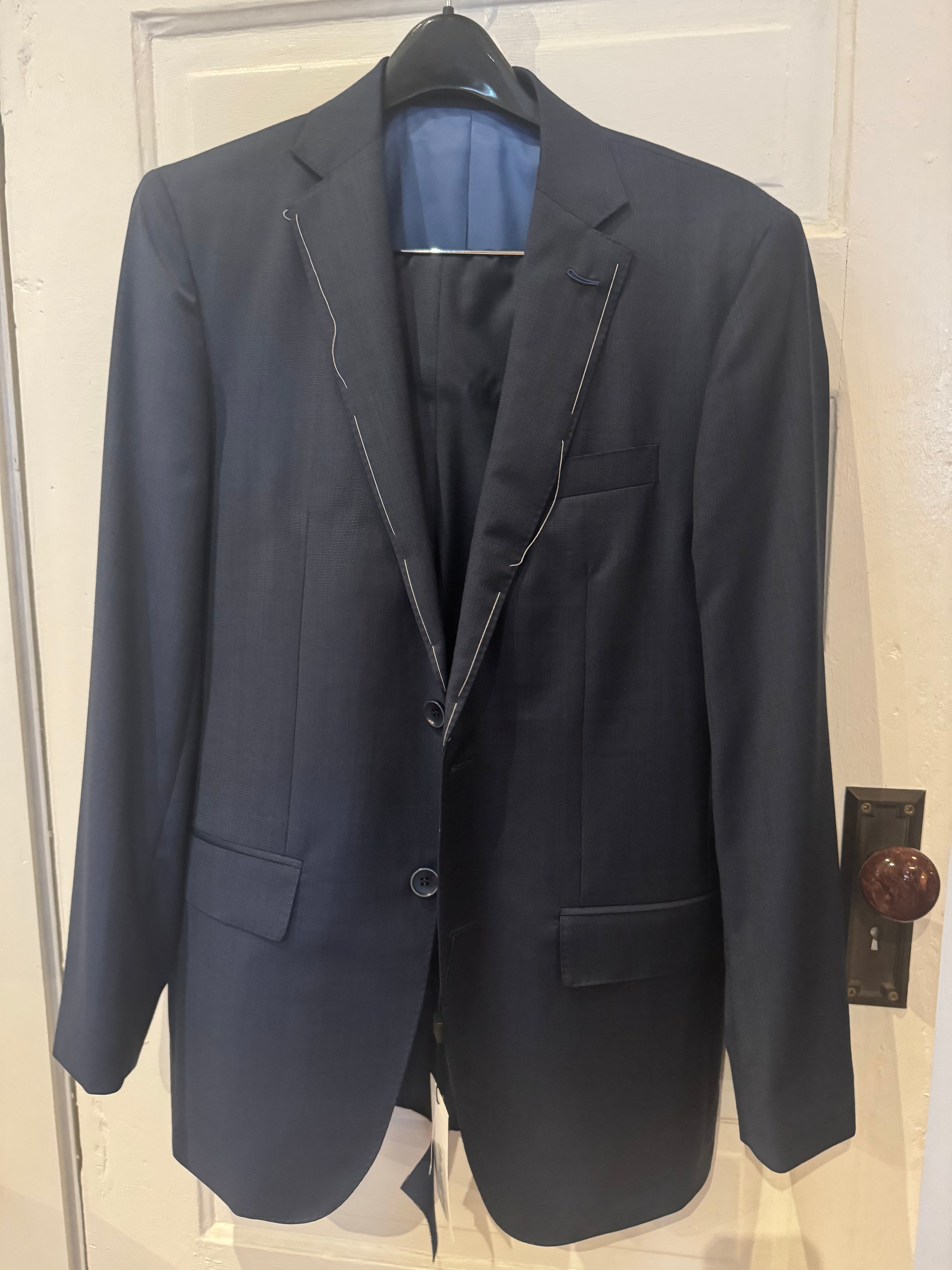 Suit 2 pc. Custom 2BT Taylored 46R Navy Suit